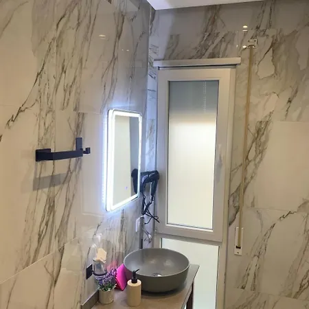 Magnifique 티라나