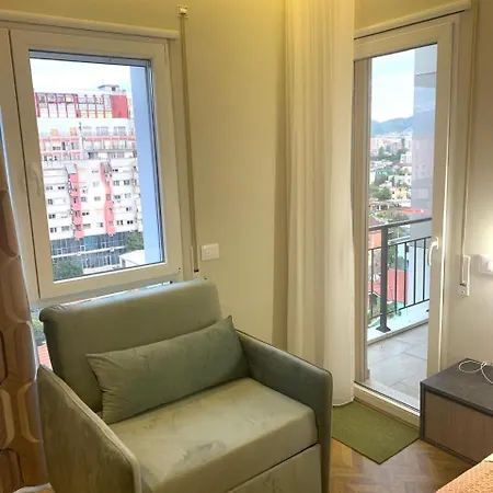 Magnifique 티라나