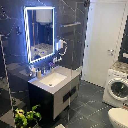 Magnifique * 티라나