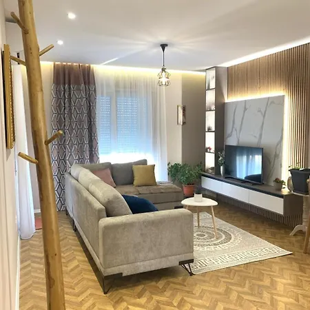 Magnifique Apartamento Tirana