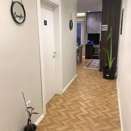 Magnifique 티라나